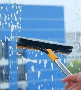 Brosse 2 en 1 avec raclette multifonctions - Image 2